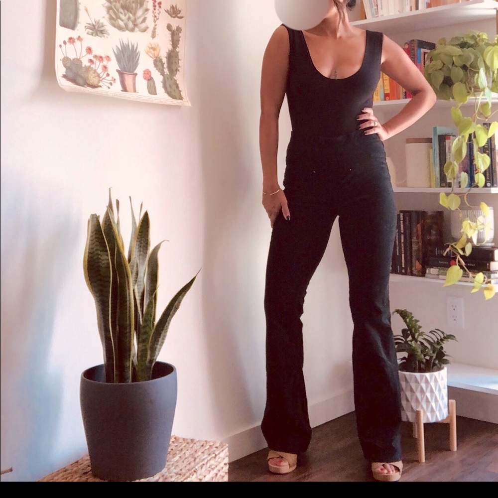 Black high waisted pants!
